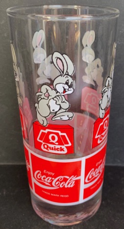 303005-1 € 4,00 coca cola glas Quick afb konijntje D6 H 14 cm.jpeg